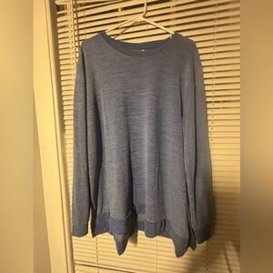 Blue stretchy long sleeve tee